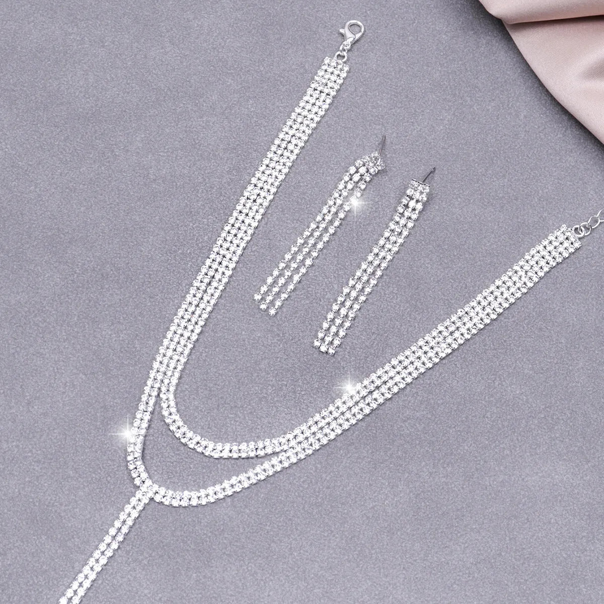 Silver copper rhinestone clavicle chain necklace and earring set with U-shaped pendant