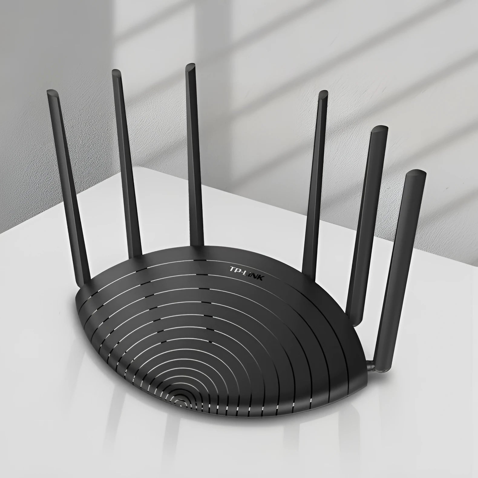 AC1900 gigabit wireless router with compact design for UK 220V home networking
