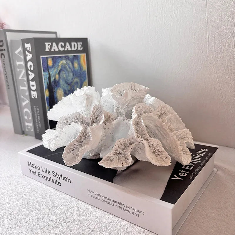 Off-white synthetic resin and plastic coral ornament for modern European-style geometry home decor