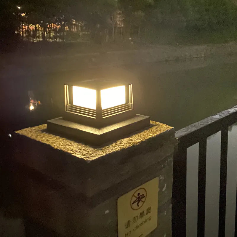 Outdoor solar pillar lamp, square 160mm x 160mm x 110mm, IP44, black or white, for home courtyard